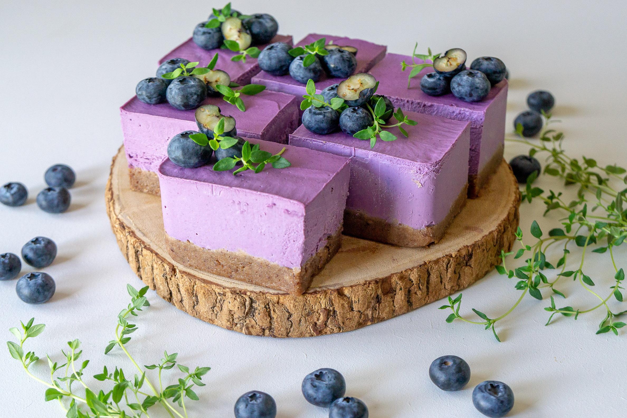 Blueberry Cheesecake with Cardamom and Thyme | Deviliciously Raw
