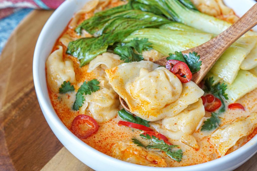 Curry Wonton Soup: A Perfect Blend of East and West