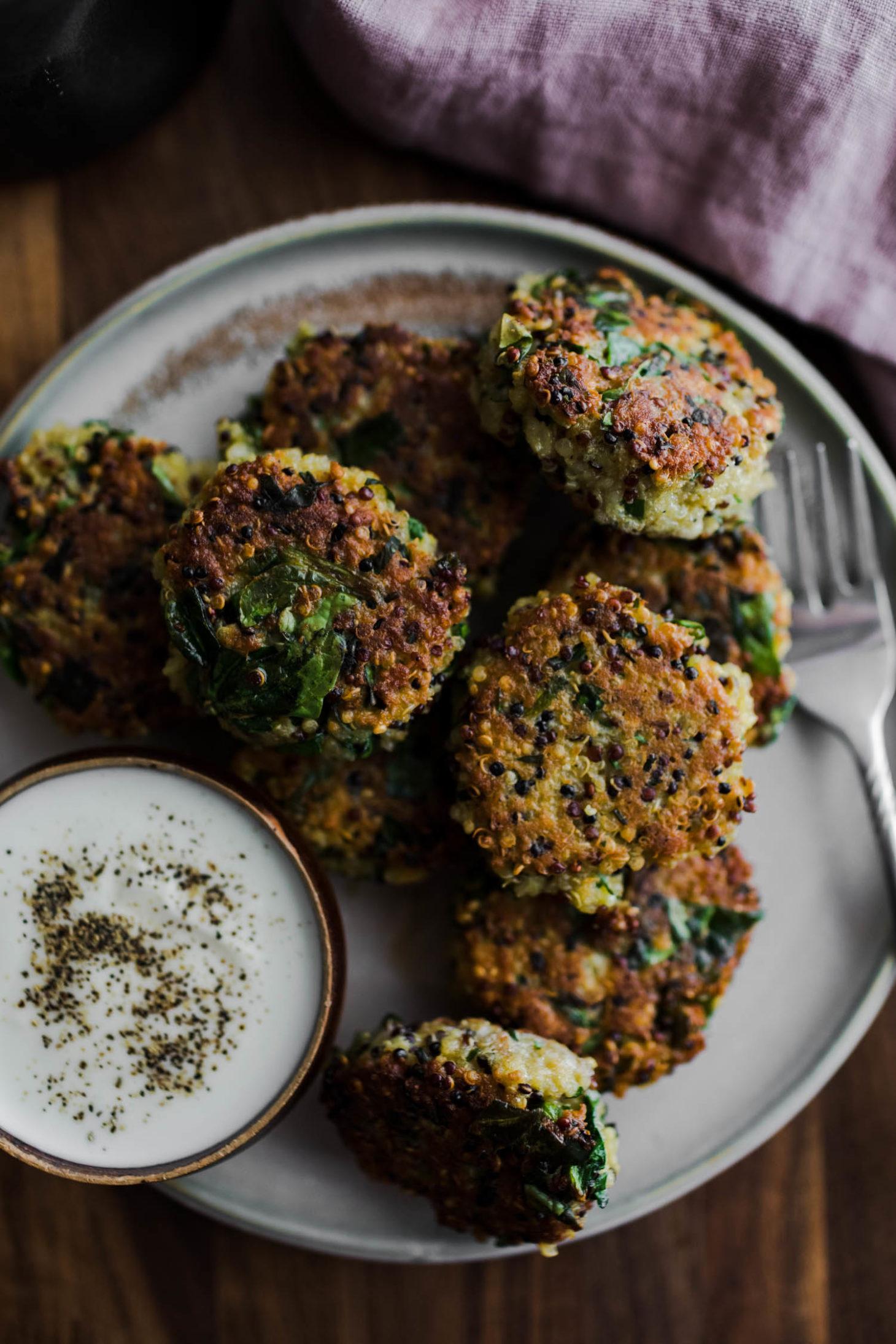 Spinach Quinoa Cakes with Garlicky Yogurt | Naturally Ella