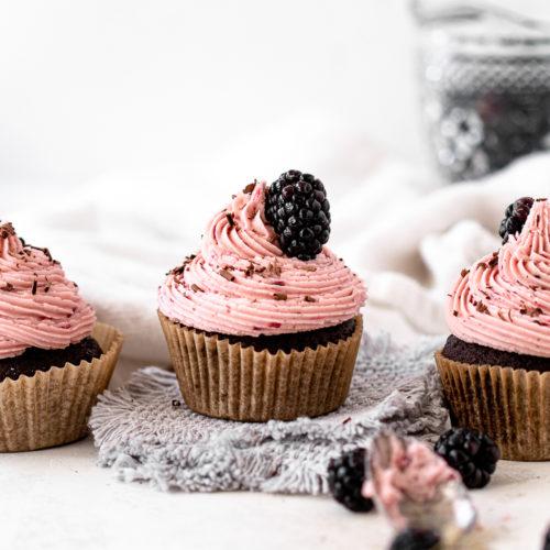 Chocolate cupcakes with blackberry buttercream 