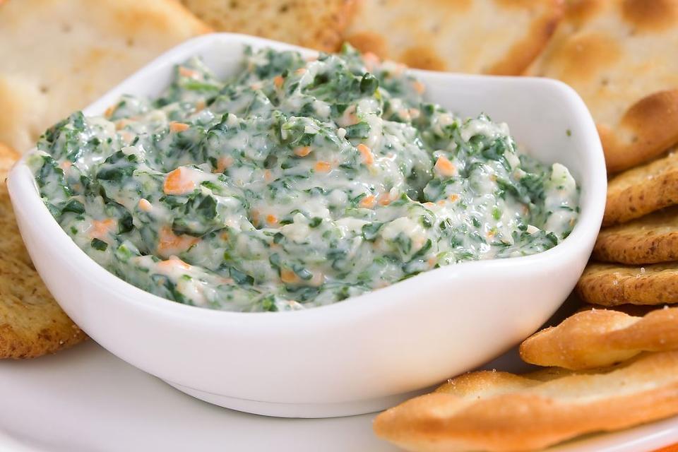 Creamy Blender Spinach Dip: A Healthy and Delicious Appetizer