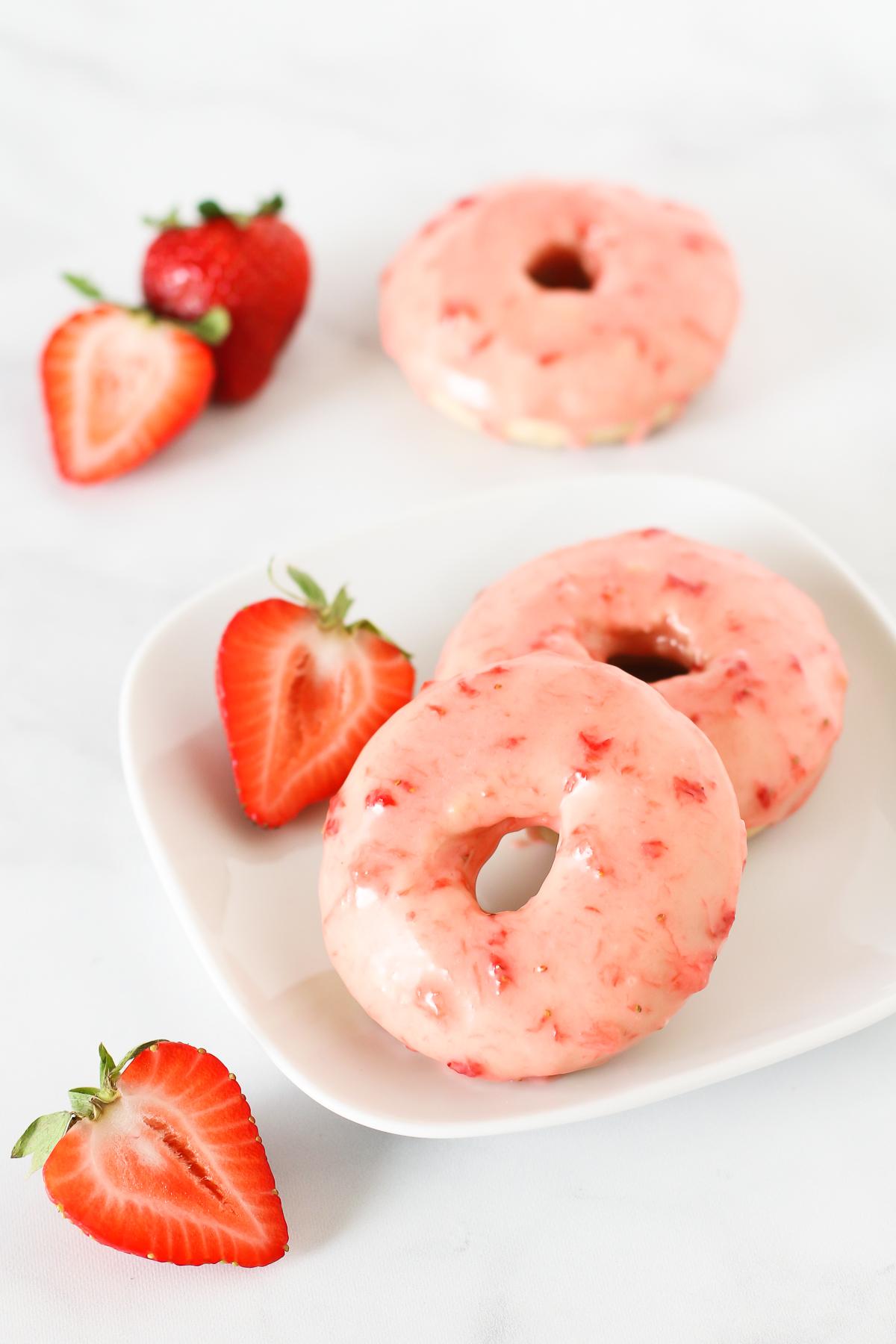 gluten free vegan baked strawberry donuts - Sarah Bakes Gluten Free